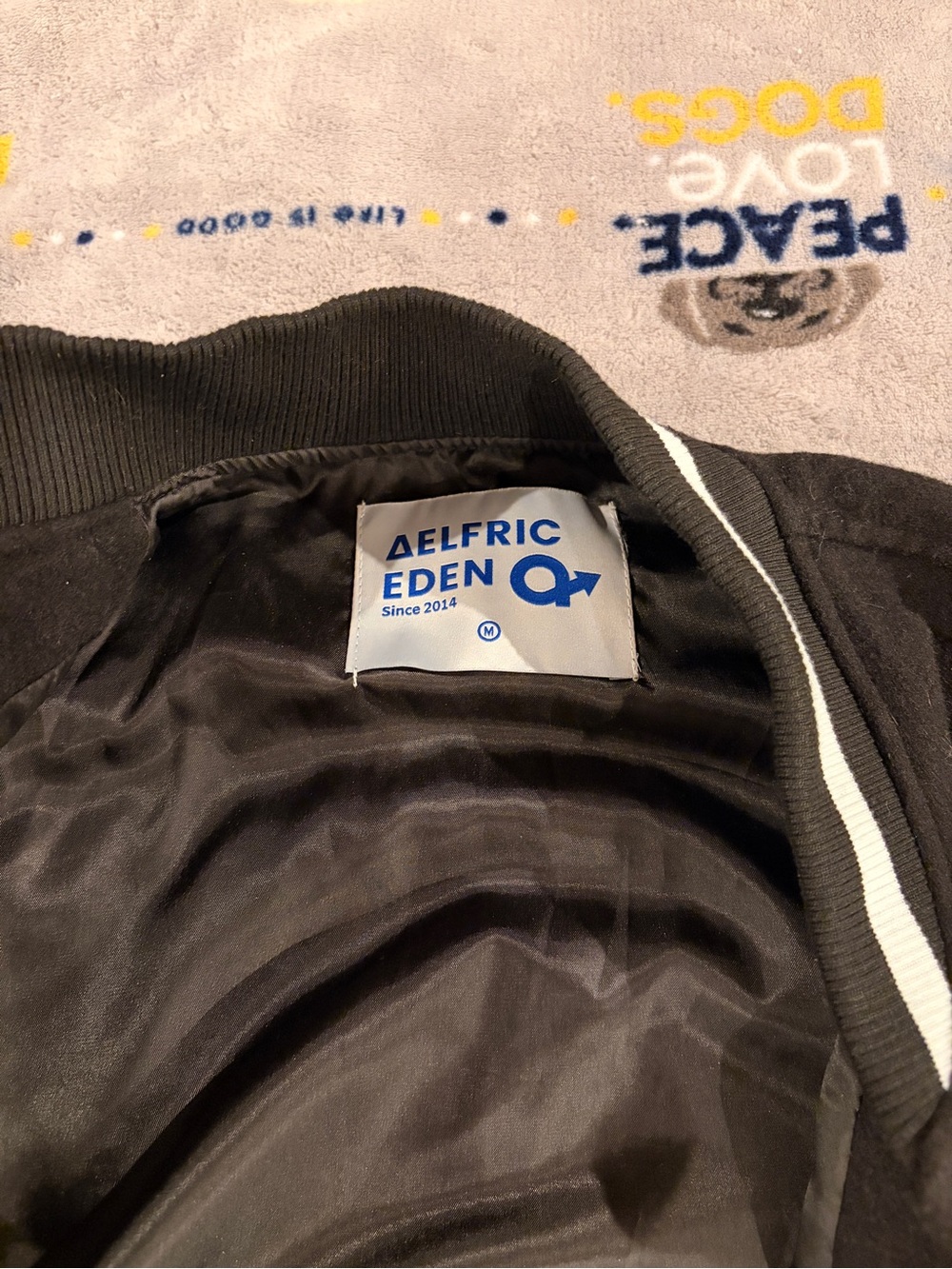 Aelfric Eden Men’s Medium Black and Cream Varsity Bomber Jacket - Picture 4 of 8